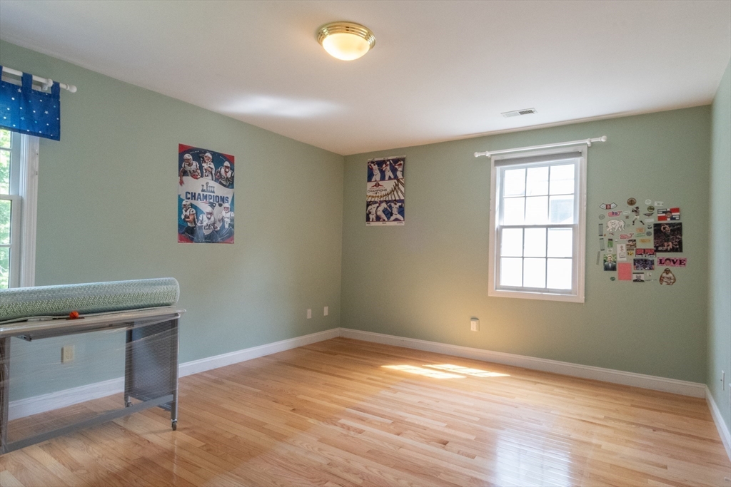 Needham, Massachusetts 02492, United States, 4 Bedrooms Bedrooms, ,4 BathroomsBathrooms,Residential,Contingent,113727