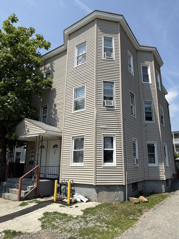 75-77 Mooreland St