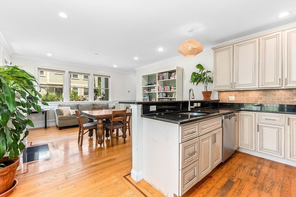 24 Custer St #1, Boston, MA, 24 Custer St #1, Boston, MA Photo #7