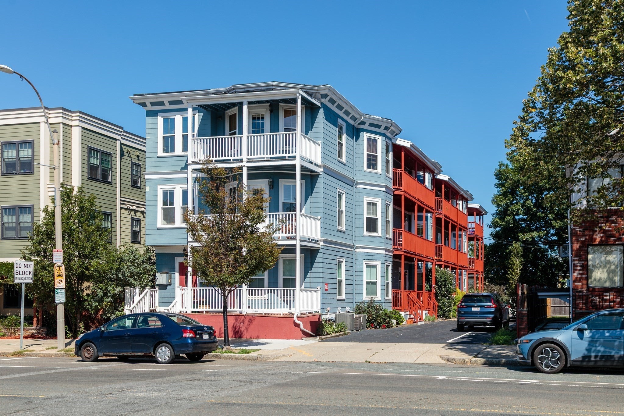 561A Broadway 2