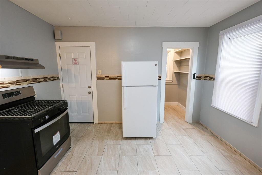 4 Standard Street 2