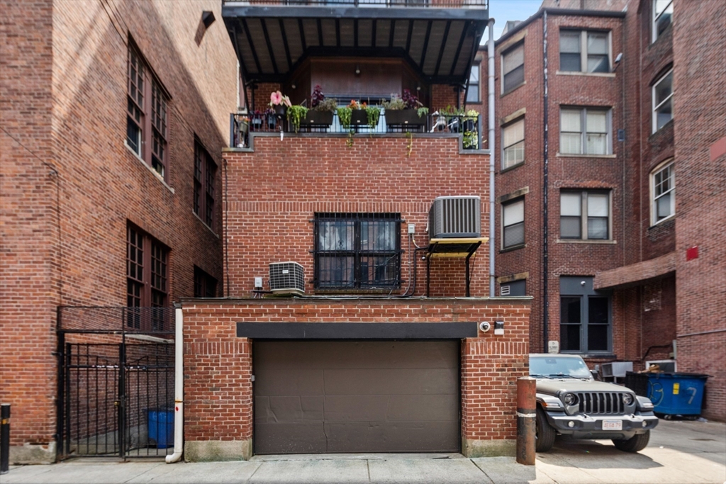 647 Boylston 1