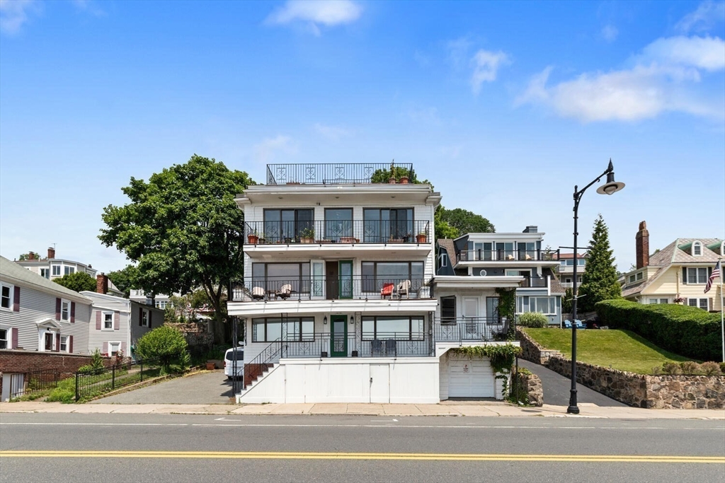 374 Humphrey St 4