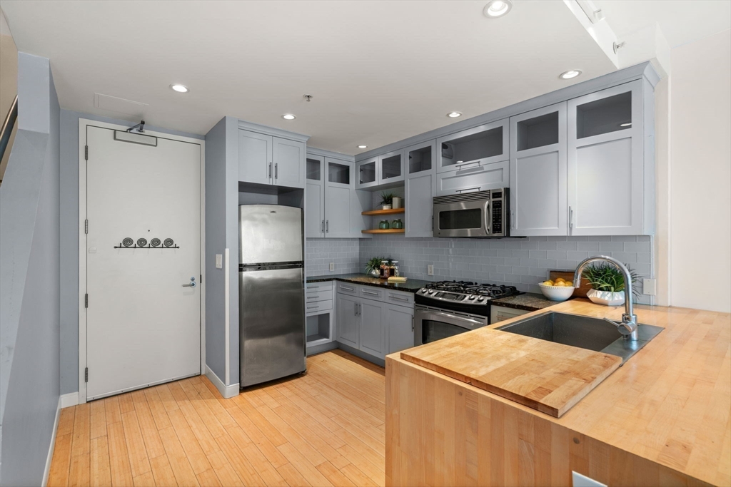 251 Heath Street 220