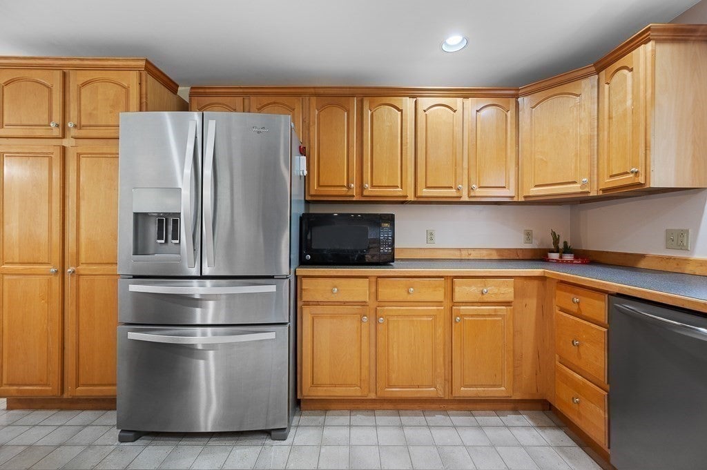5 Abenaki St, Hubbardston, MA Photo #21