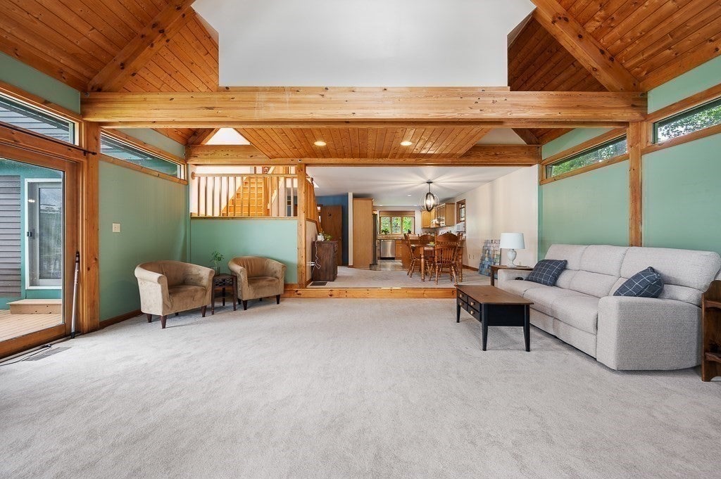 5 Abenaki St, Hubbardston, MA Photo #18