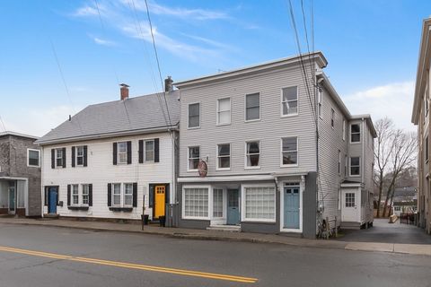 58 Central St 1-2 Ipswich MA 01938