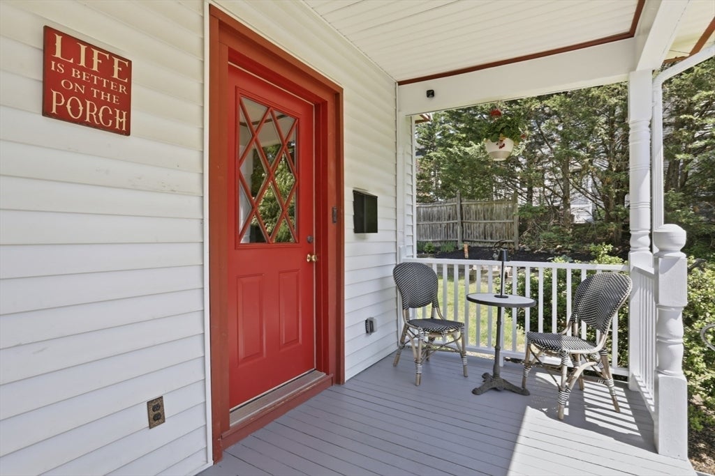 2 Eaton Ct