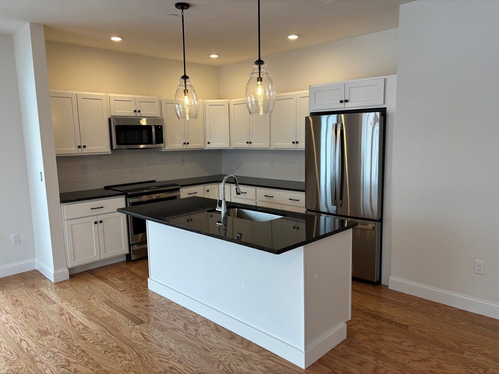 266 Monponsett Street 1201