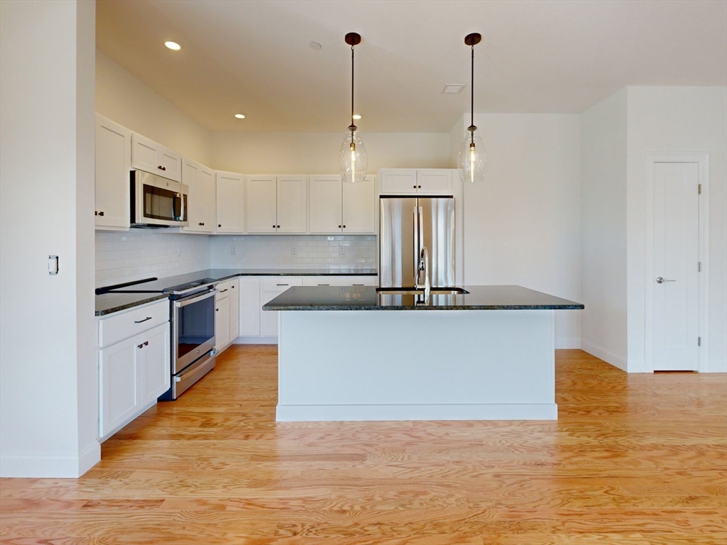266 Monponsett Street 1201