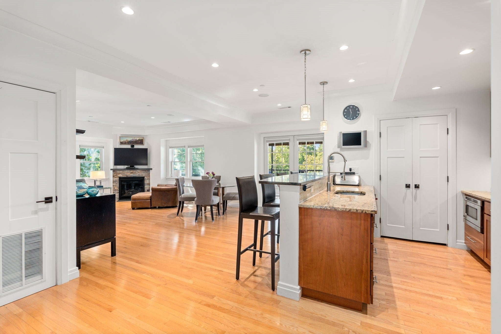 36 Central Ave #16, Milton, MA, 36 Central Ave #16, Milton, MA Photo #2