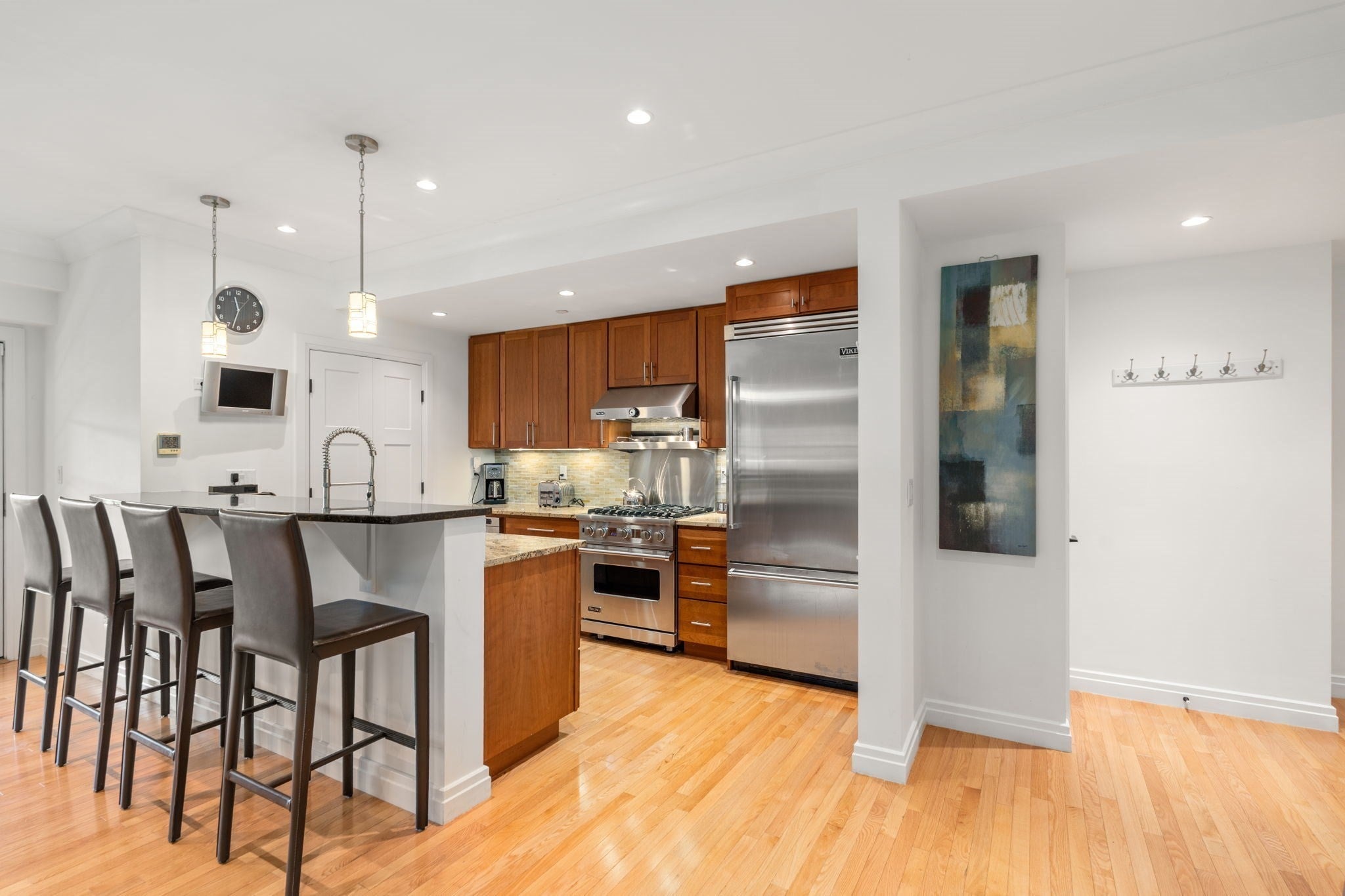 36 Central Ave #16, Milton, MA, 36 Central Ave #16, Milton, MA Photo #3