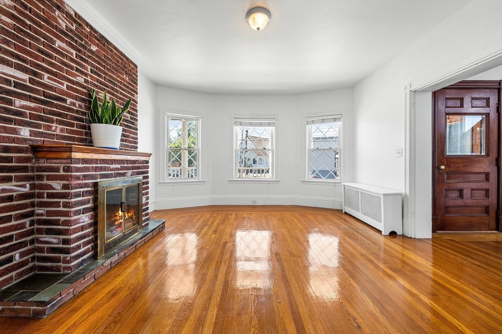 546 Shirley St