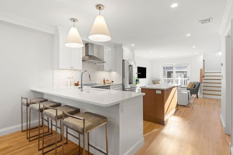 713-715 E 7th St 715 Boston MA 02127