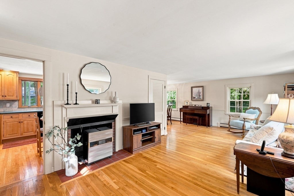 6 Cedarview Rd, Ipswich, MA, 6 Cedarview Rd, Ipswich, MA Photo #3