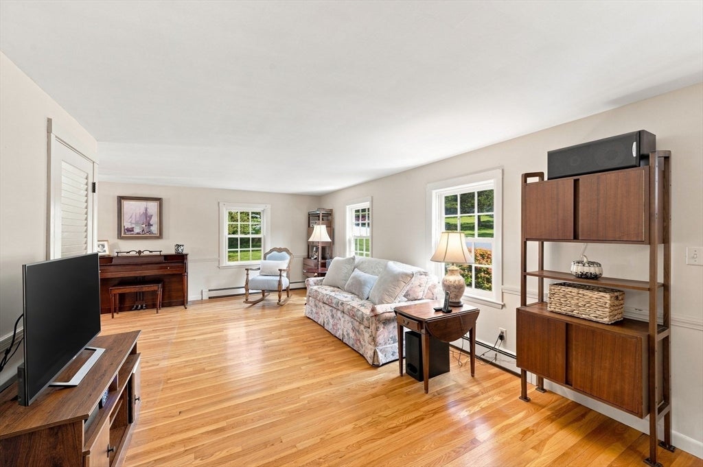 6 Cedarview Rd, Ipswich, MA, 6 Cedarview Rd, Ipswich, MA Photo #5