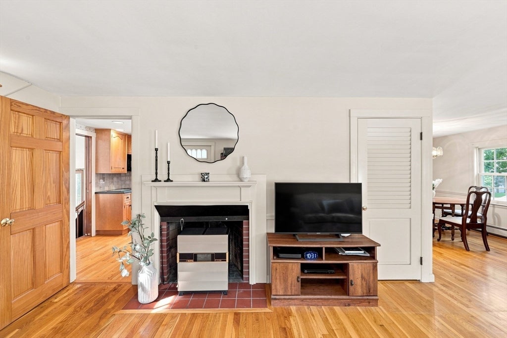 6 Cedarview Rd, Ipswich, MA, 6 Cedarview Rd, Ipswich, MA Photo #4