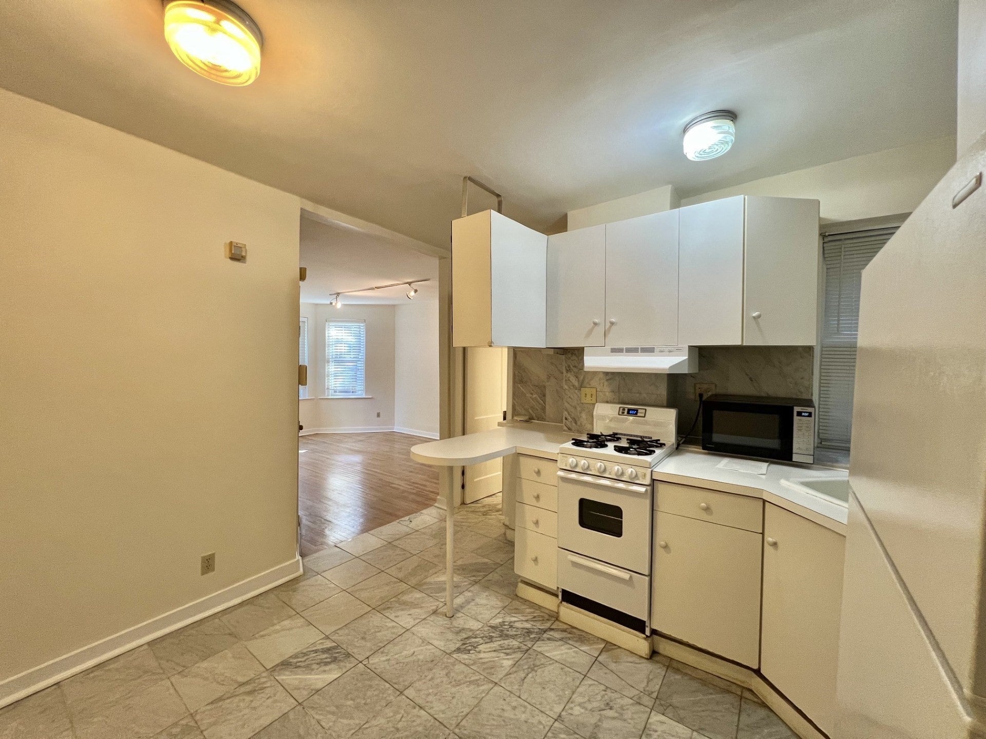 31 Queensberry St #11, Boston, MA Photo #7