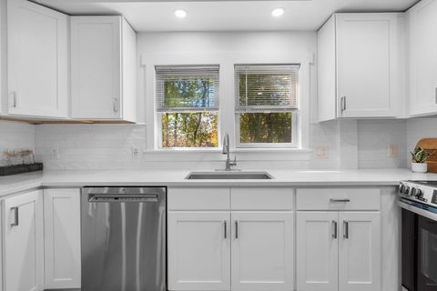 16 Webber Hill Rd Swanzey NH 03446