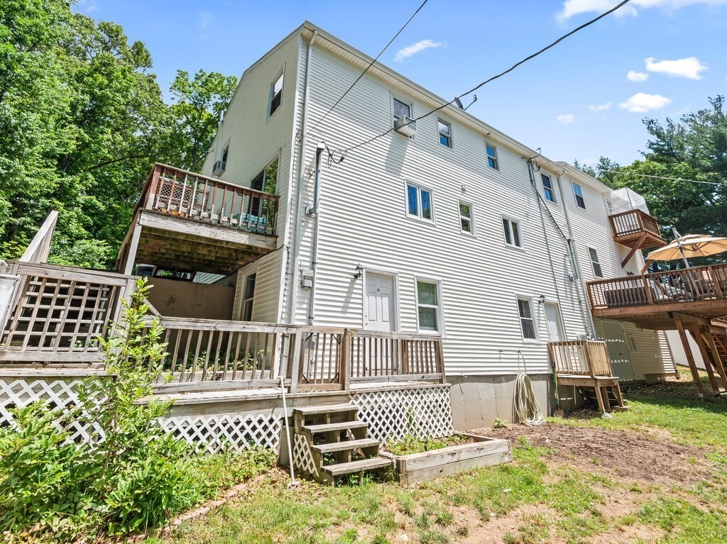 15+17 Willow St