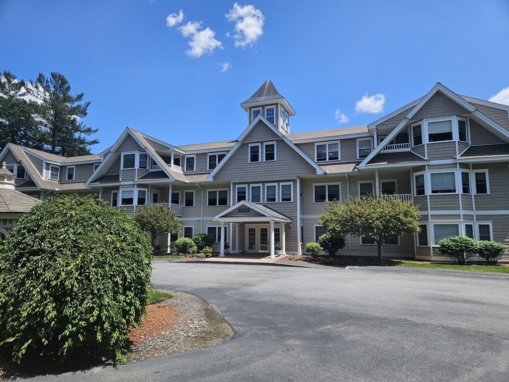 View Chelmsford, MA 01863 condo