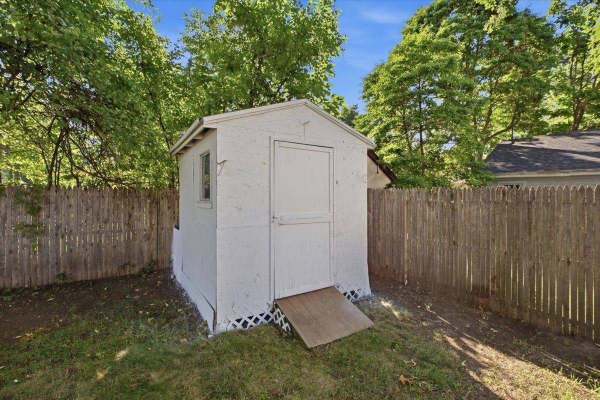 11-13 Palmyra St, Springfield, MA, 11-13 Palmyra St, Springfield, MA Photo #36