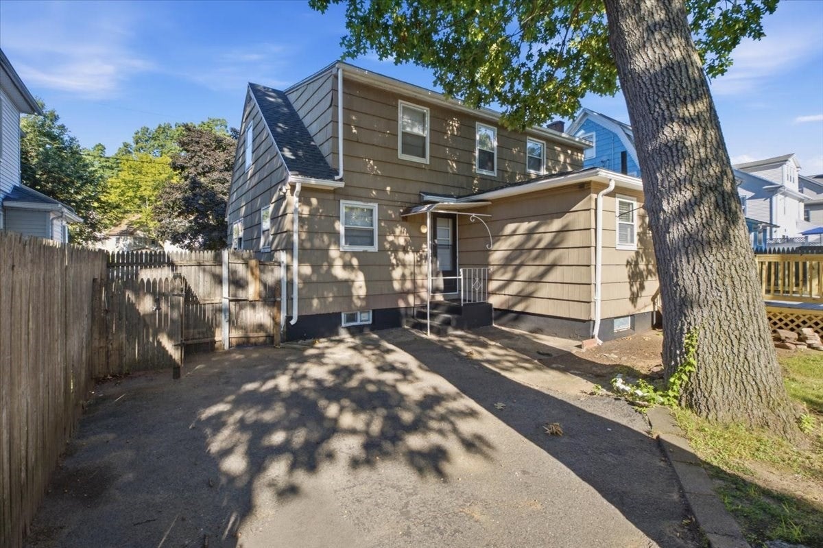 11-13 Palmyra St, Springfield, MA, 11-13 Palmyra St, Springfield, MA Photo #33