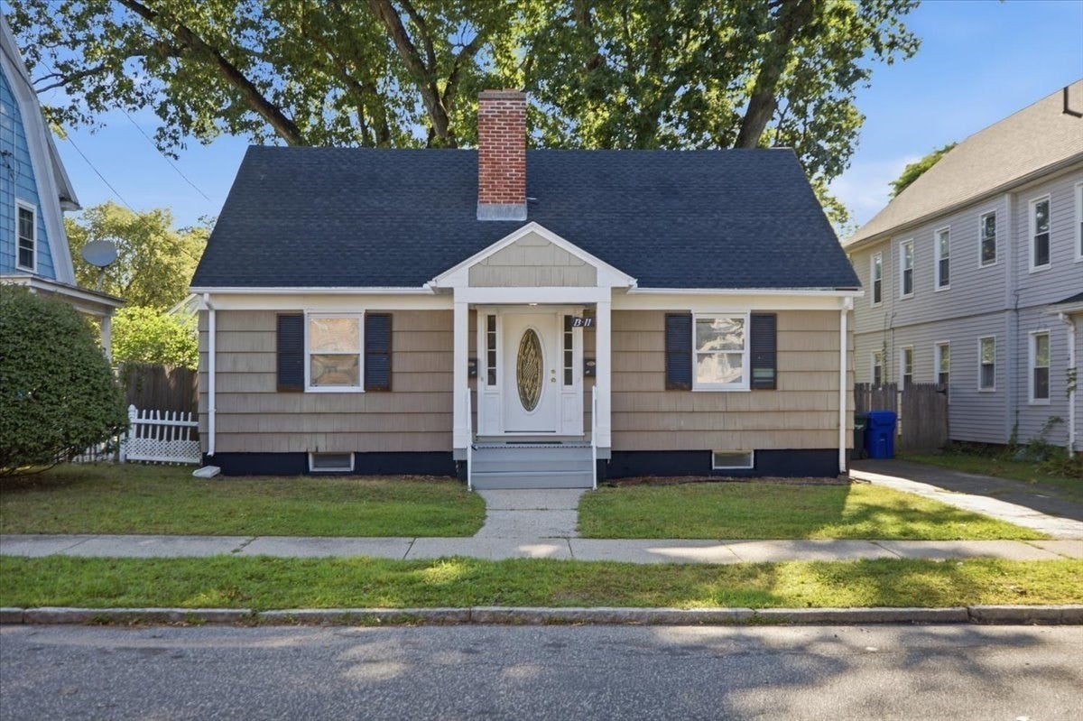11-13 Palmyra St