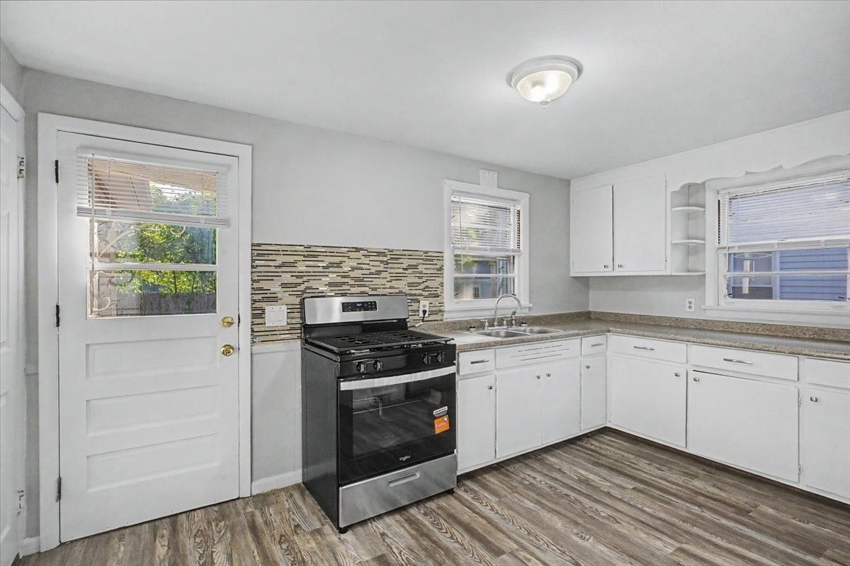 11-13 Palmyra St, Springfield, MA, 11-13 Palmyra St, Springfield, MA Photo #19