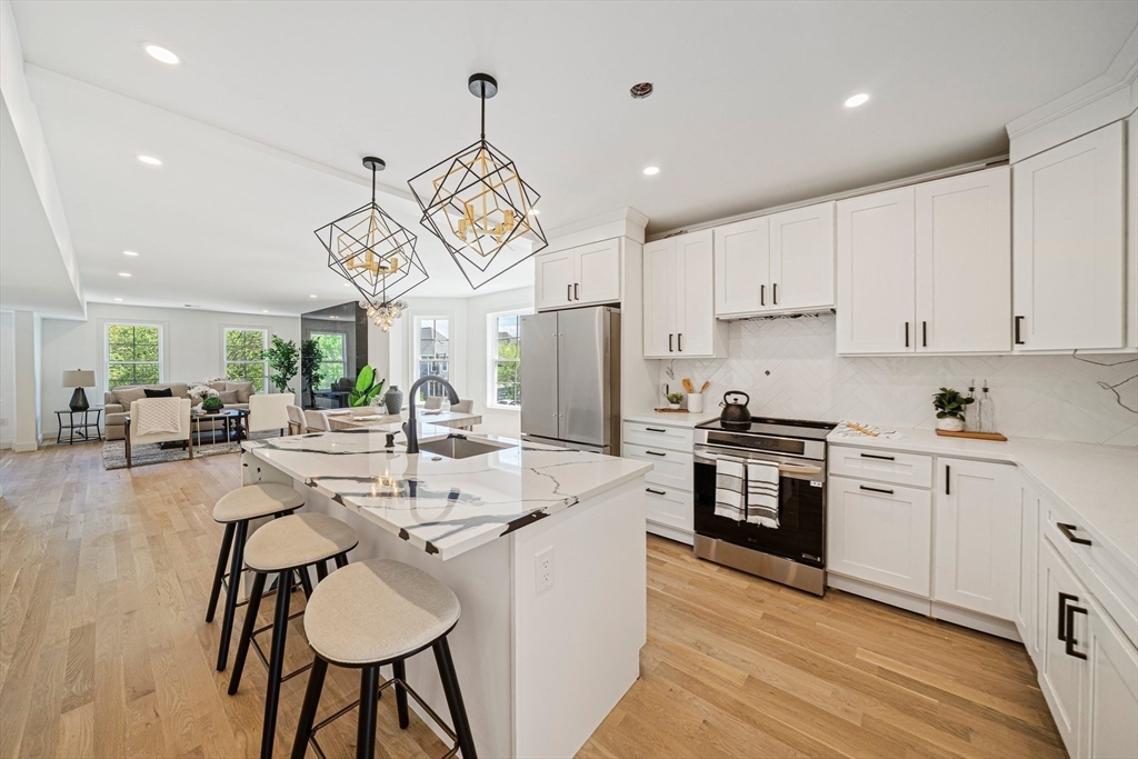 1135-1137 Hyde Park Ave