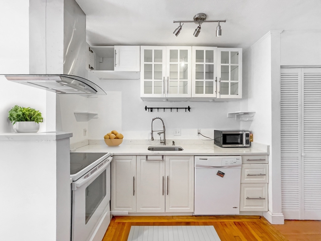 166 Cottage Street 201