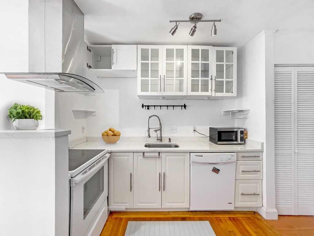 166 Cottage Street 201