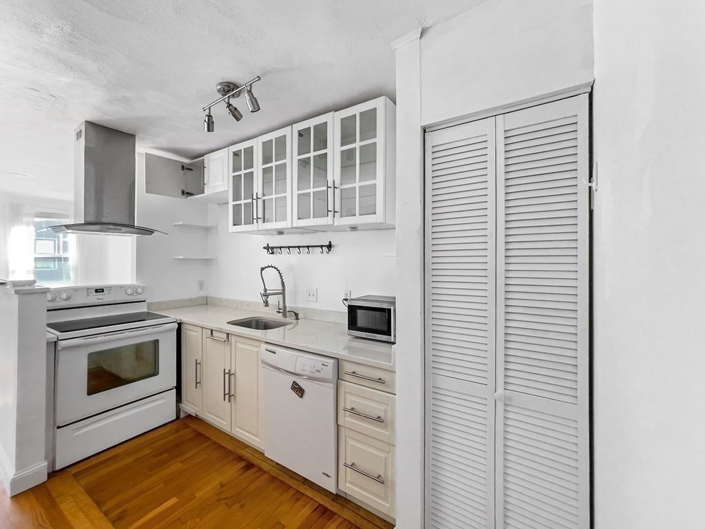 166 Cottage Street 201