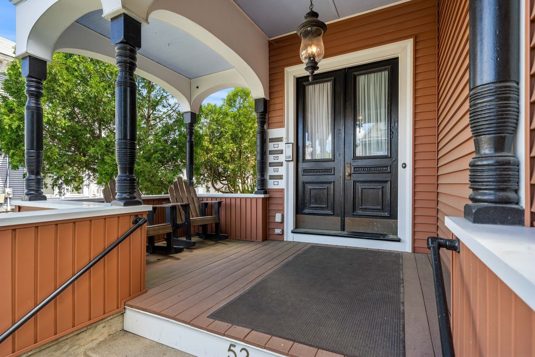 52 Mount Washington St