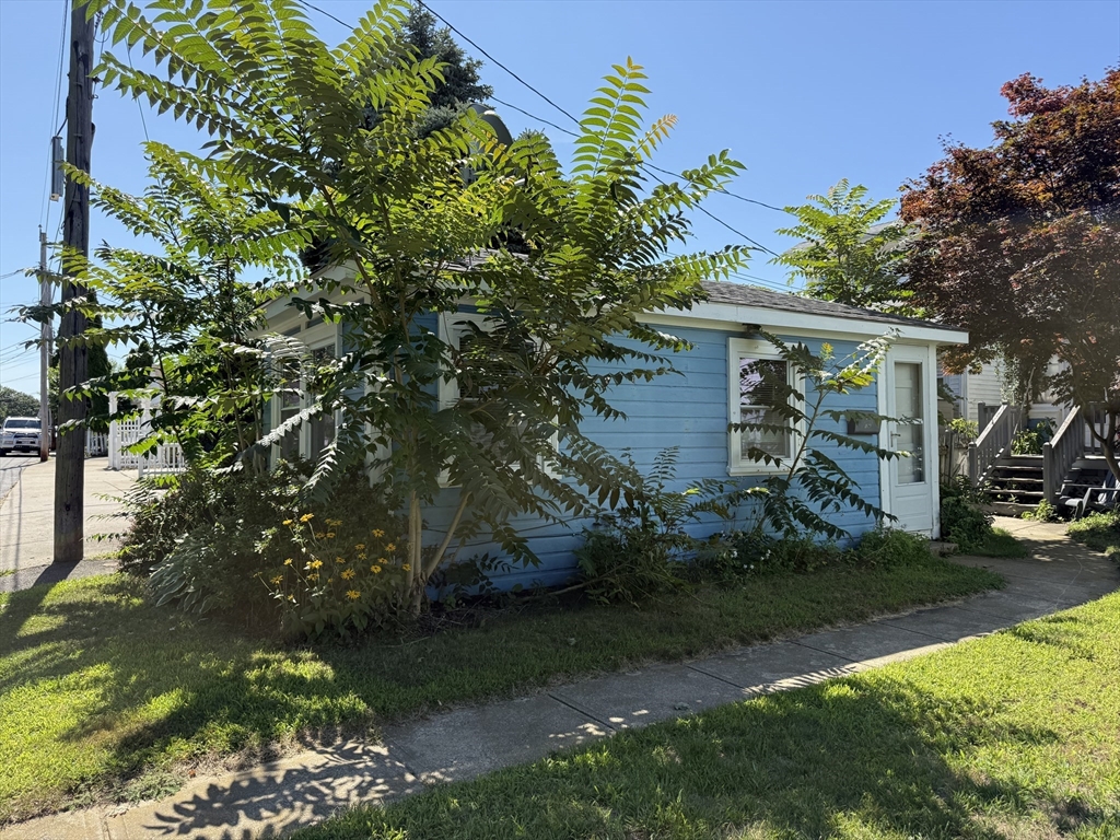 174 Bluff Ave. 1