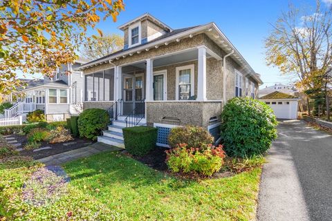 8 Newcastle Rd Peabody MA 01960