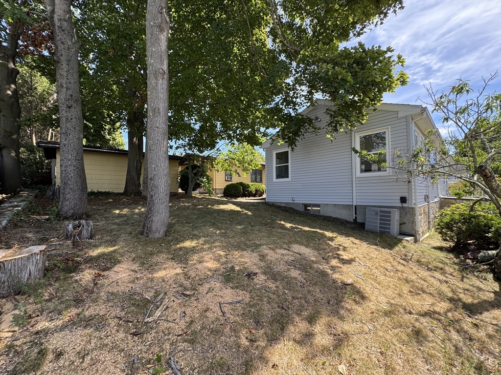156 Bliss St