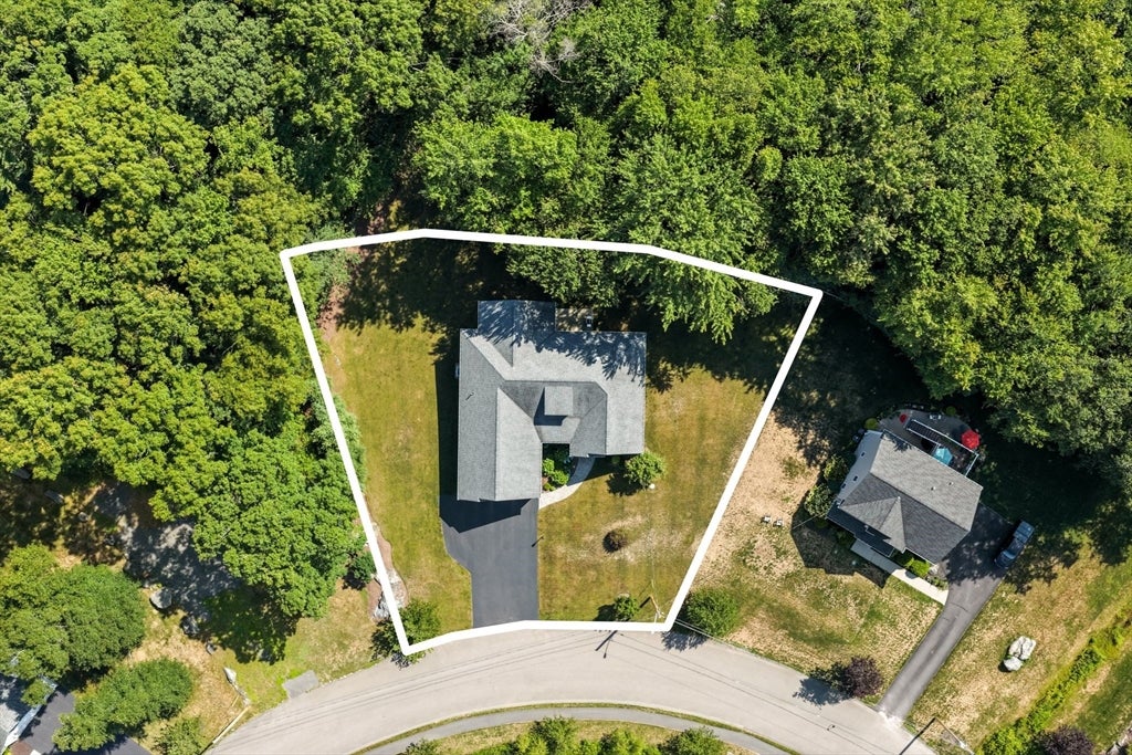 76 Avalon Dr