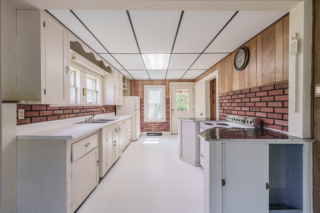 609 Berkshire Trail