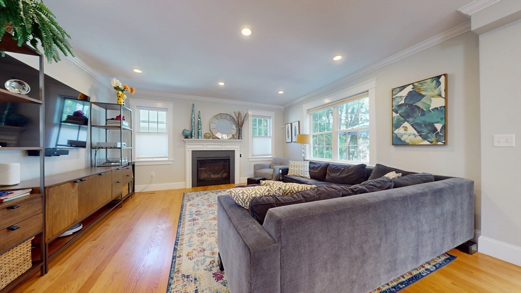 50 Hathaway Cir
