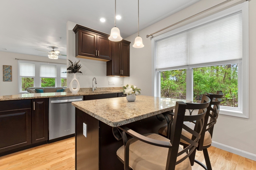 220 Martins Lndg 107