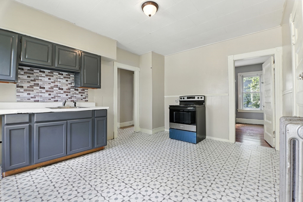192-194 Westford Ave