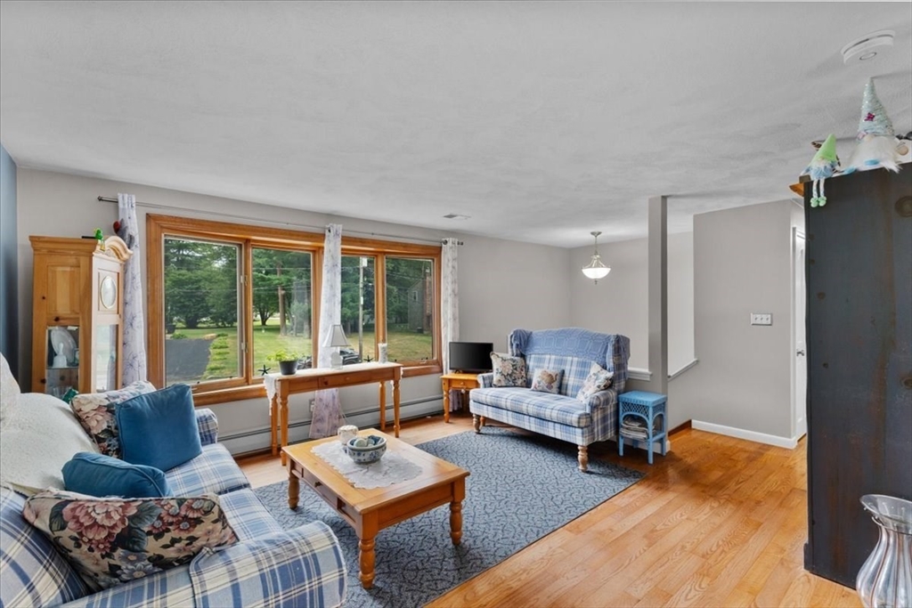 39 Brewster Dr