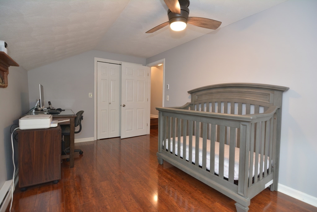 Attleboro, Massachusetts 02703, United States, 3 Bedrooms Bedrooms, ,2 BathroomsBathrooms,Residential,Contingent,125057