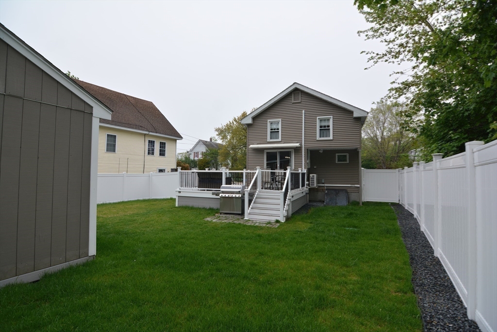 Attleboro, Massachusetts 02703, United States, 3 Bedrooms Bedrooms, ,2 BathroomsBathrooms,Residential,Contingent,125057