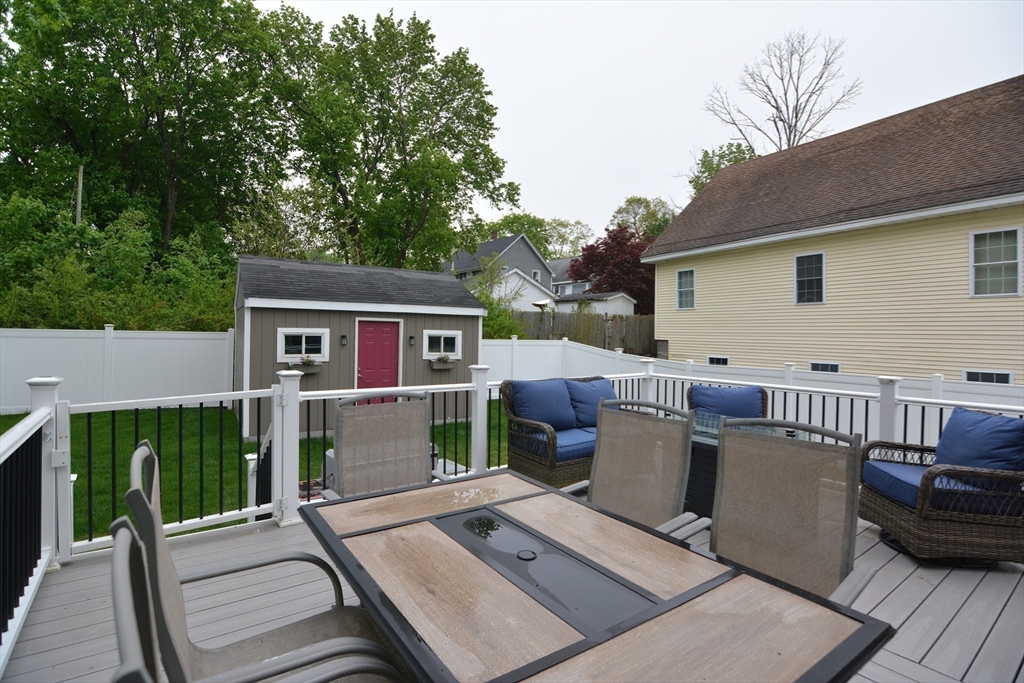 Attleboro, Massachusetts 02703, United States, 3 Bedrooms Bedrooms, ,2 BathroomsBathrooms,Residential,Contingent,125057