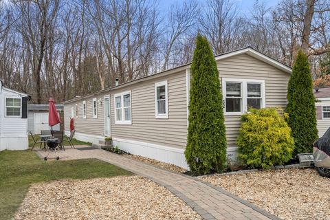 1790 Massachusetts Ave 32 Lunenburg MA 01462