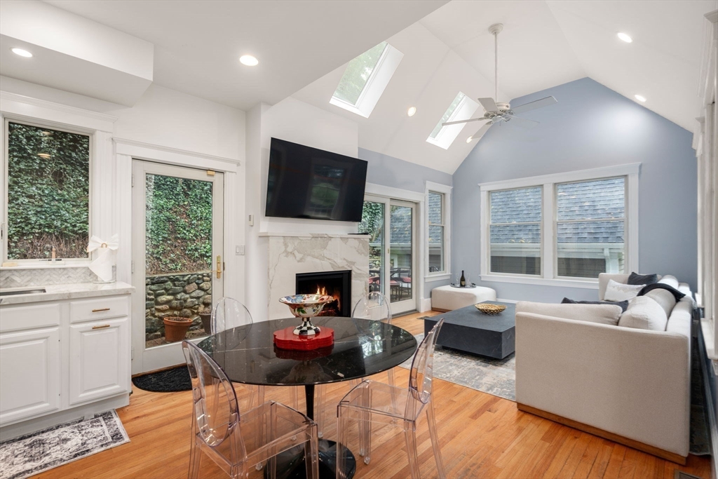 110 Avalon Rd