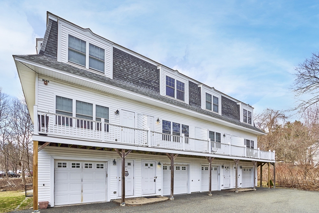 19 Railroad Street E2