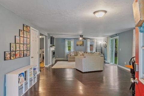 Photo of 1373 Massachusetts Ave, Lunenburg, MA 01462 (MLS # 73520080)